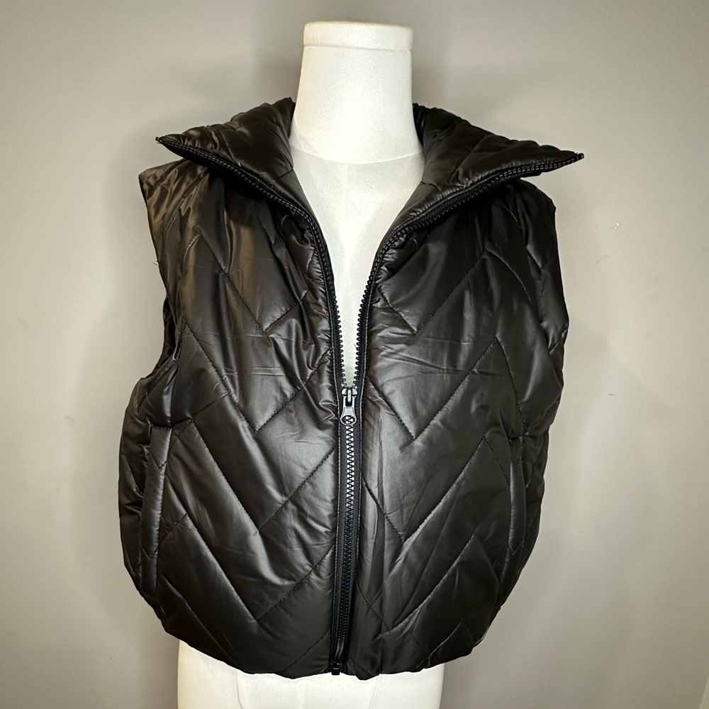 Black Quilted Puffer Vest – Cinched Waist – Women’s L